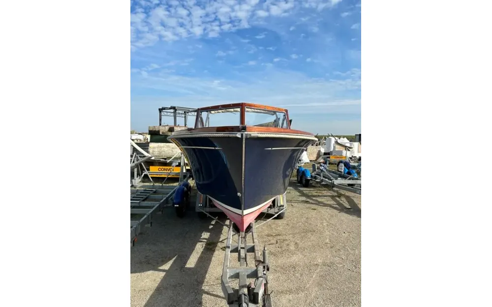 slider 12 Tofinou Lady Scarlett