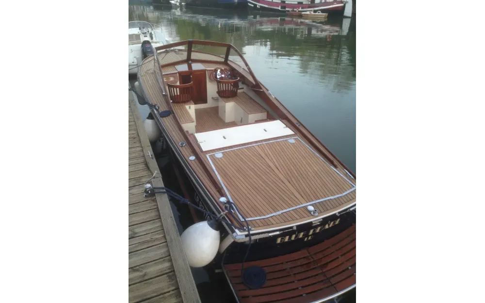 slider 3 Tofinou Lady Scarlett