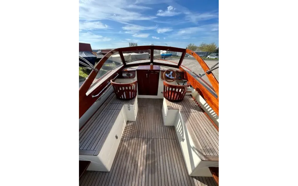slider 5 Tofinou Lady Scarlett