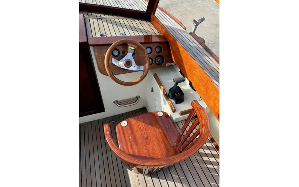 slider 6 Tofinou Lady Scarlett