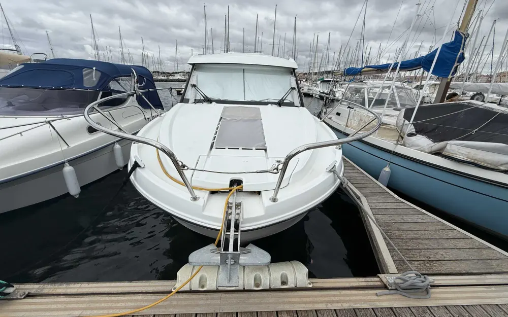 slider 1 Beneteau Antares 9 OB