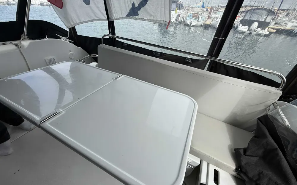 slider 6 Beneteau Antares 9 OB