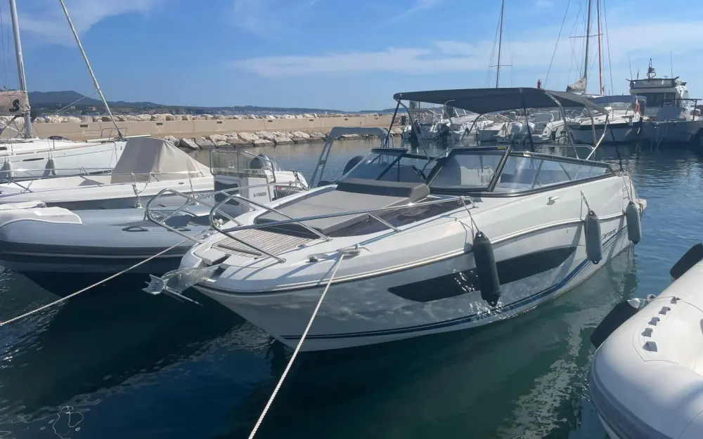 slider 0 Jeanneau Cap Camarat 7.5 DC