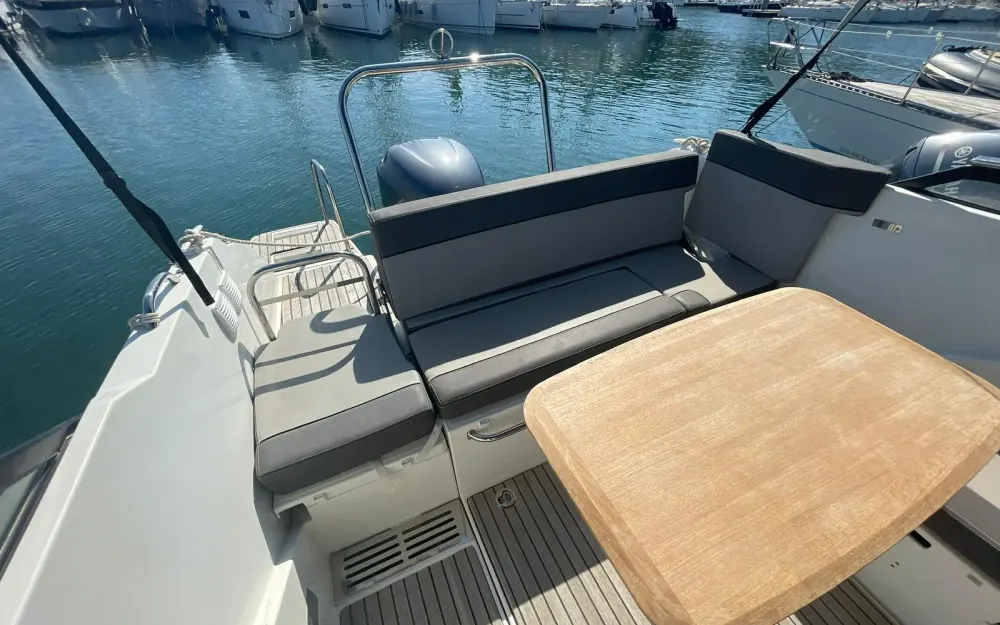 slider 11 Jeanneau Cap Camarat 7.5 DC