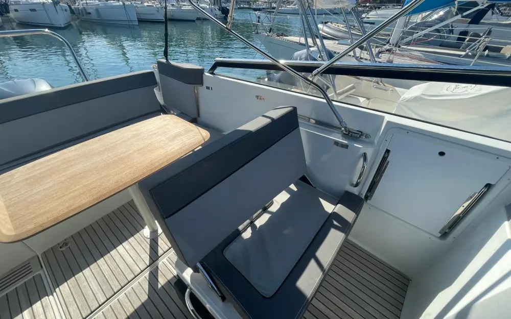 slider 12 Jeanneau Cap Camarat 7.5 DC