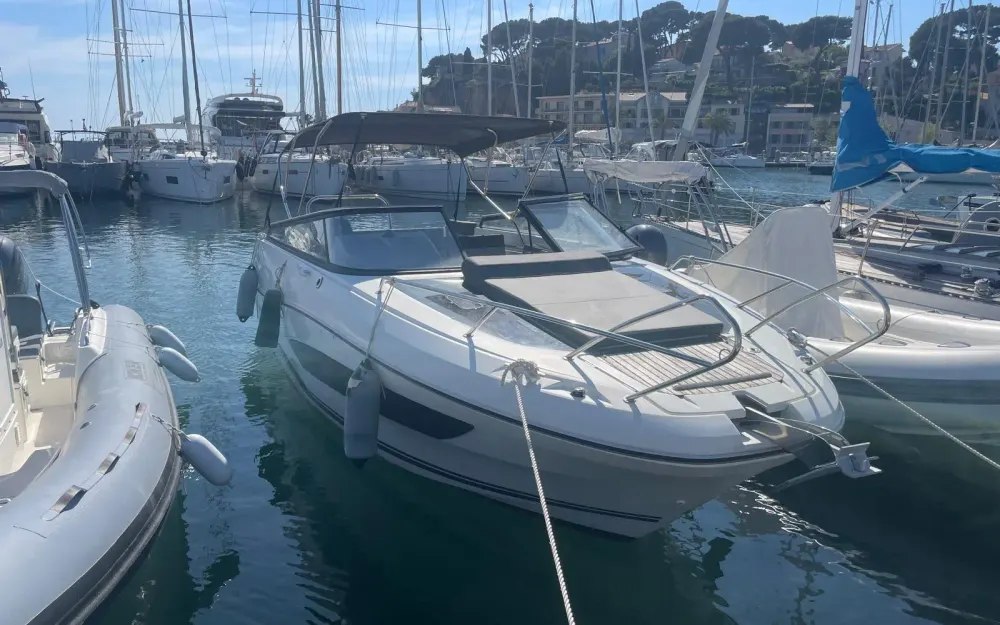 slider 1 Jeanneau Cap Camarat 7.5 DC