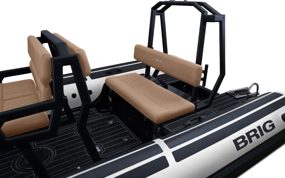 slider 5 Brig Navigator 20