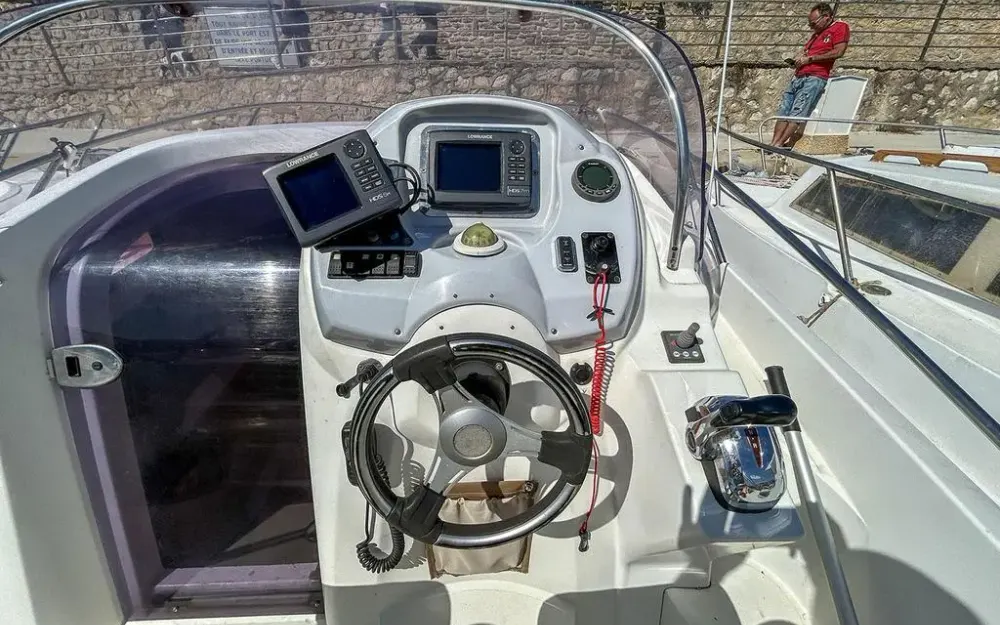 slider 13 Beneteau Flyer 750 Sun Deck