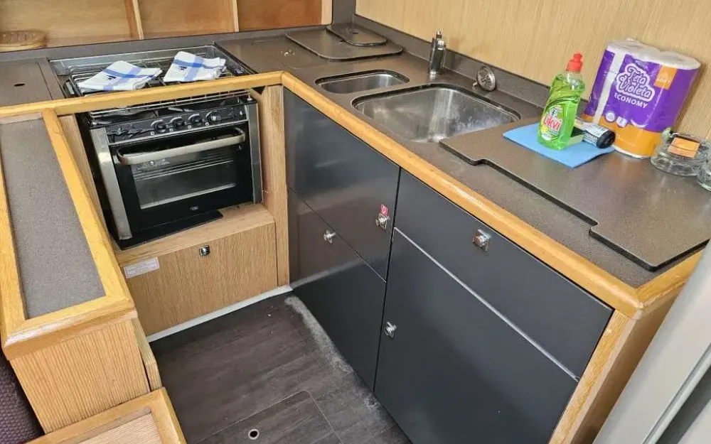 slider 9 Bavaria C57