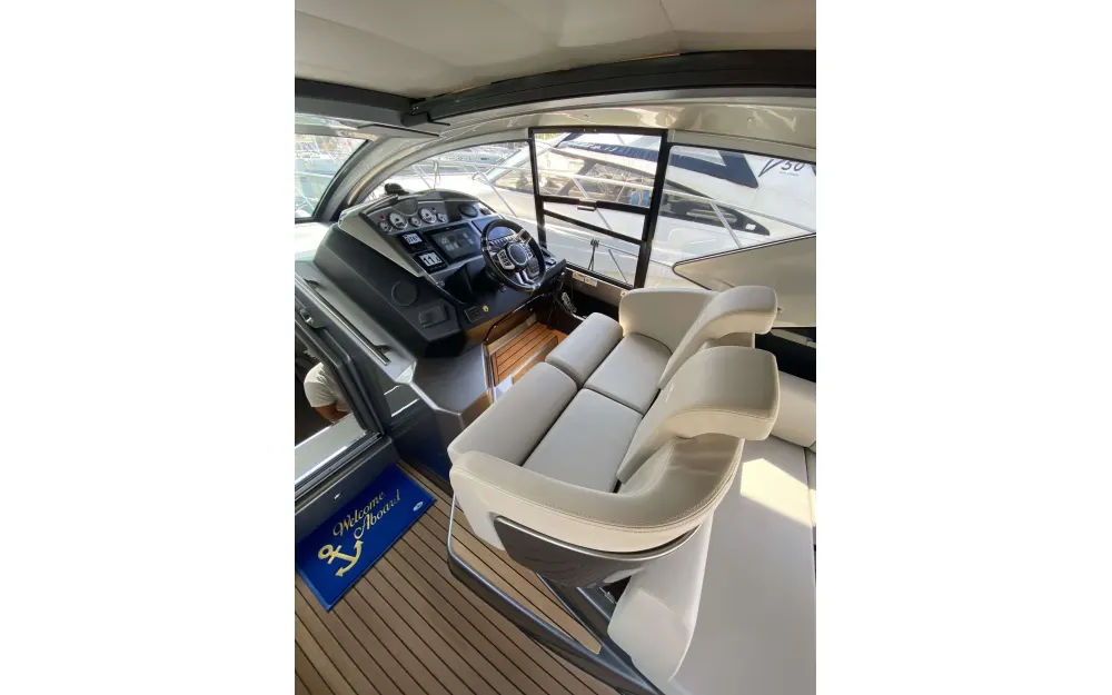 slider 18 Cranchi M 44 Hard Top