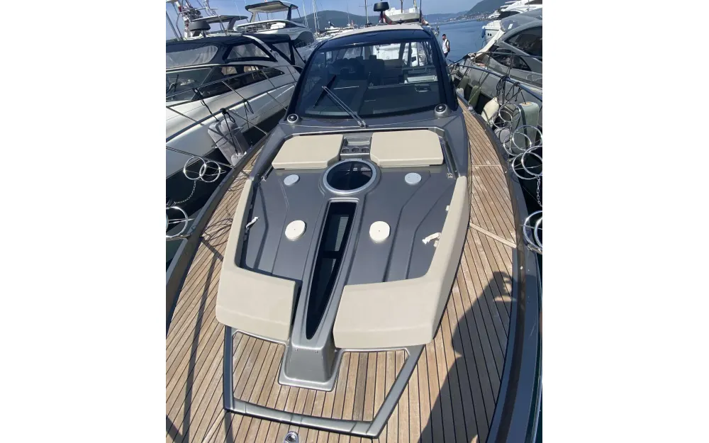 slider 5 Cranchi M 44 Hard Top