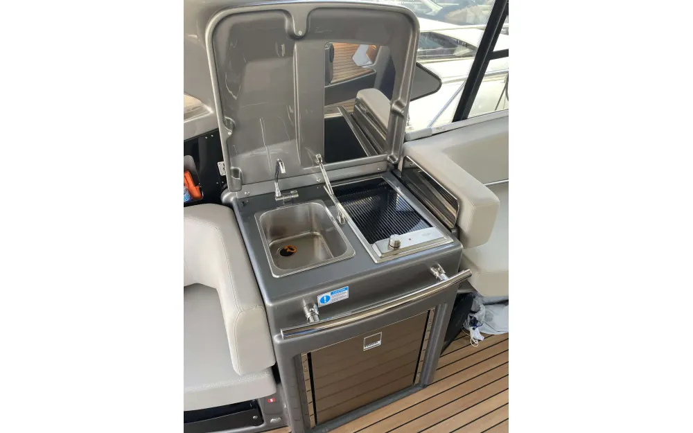 slider 6 Cranchi M 44 Hard Top