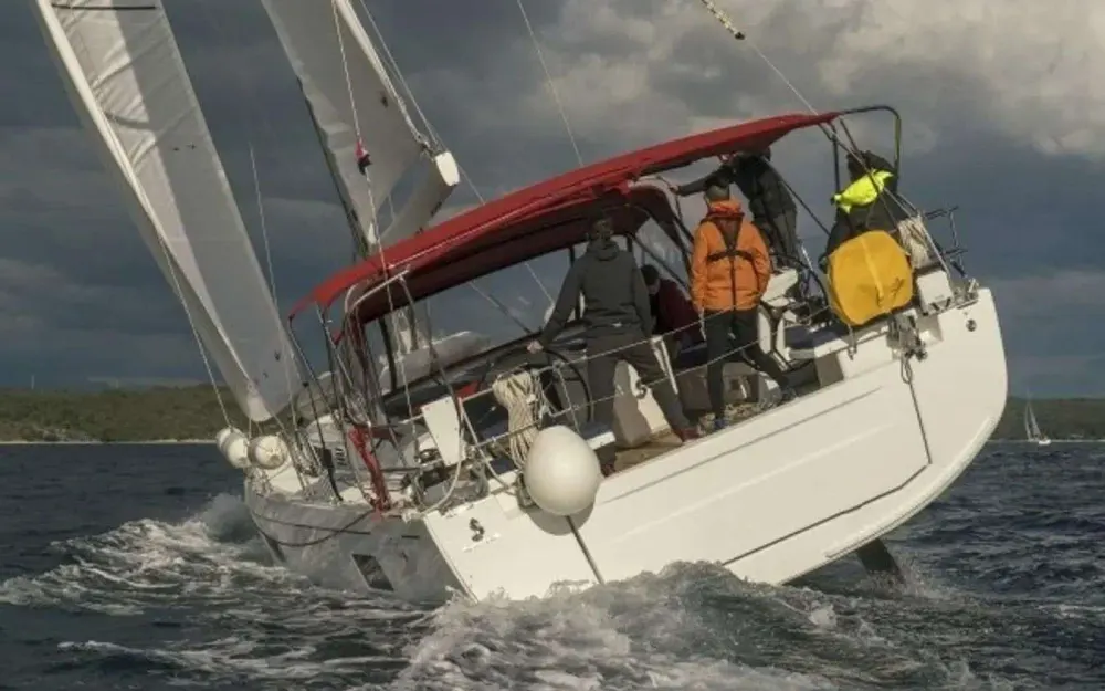 slider 7 Beneteau Oceanis 51.1