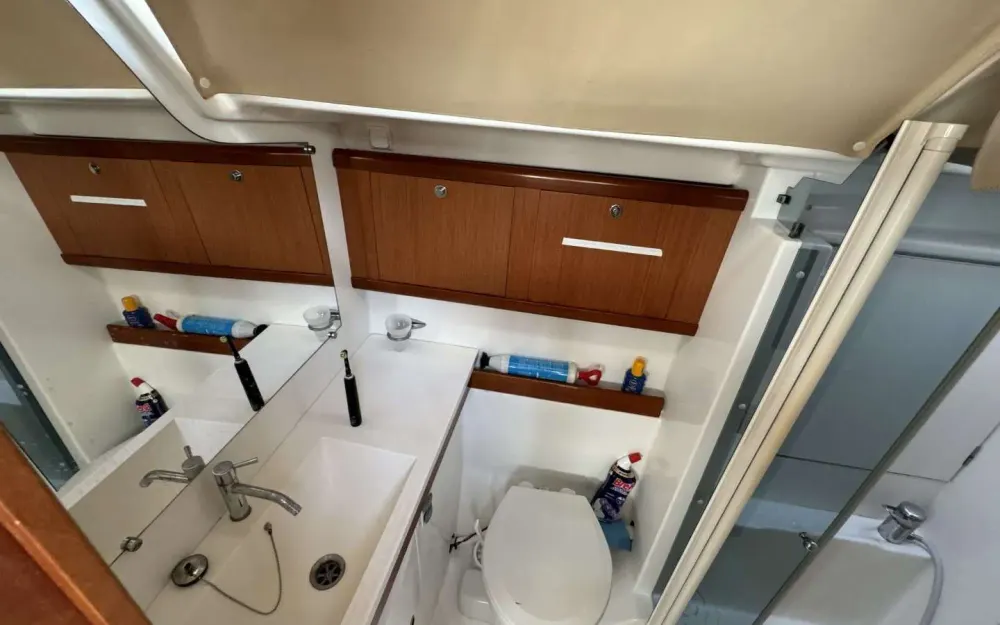 slider 5 Beneteau Oceanis 50