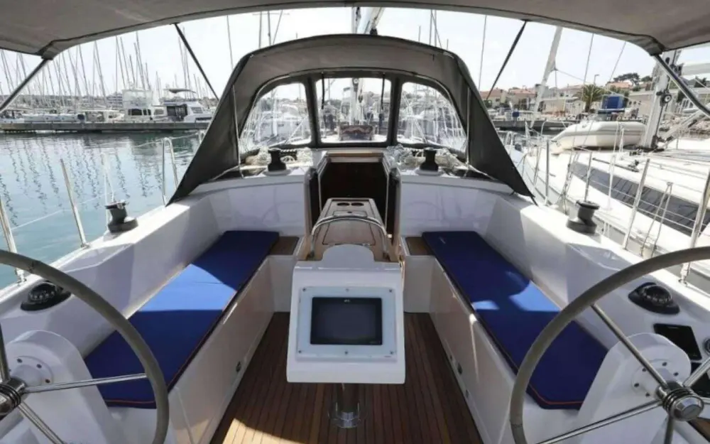 slider 3 Bavaria C38