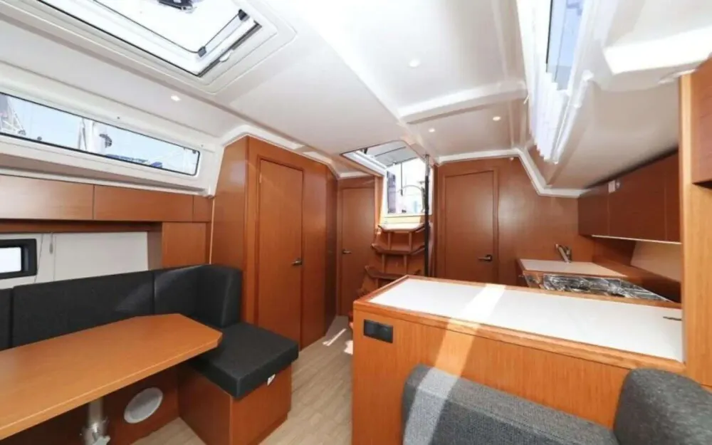 slider 6 Bavaria C38