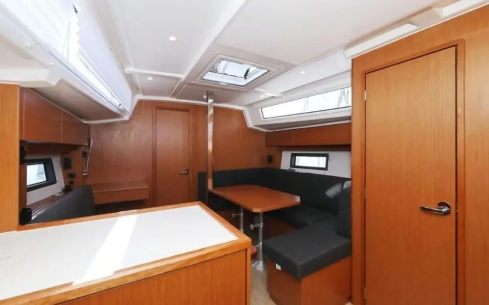 slider 8 Bavaria C38