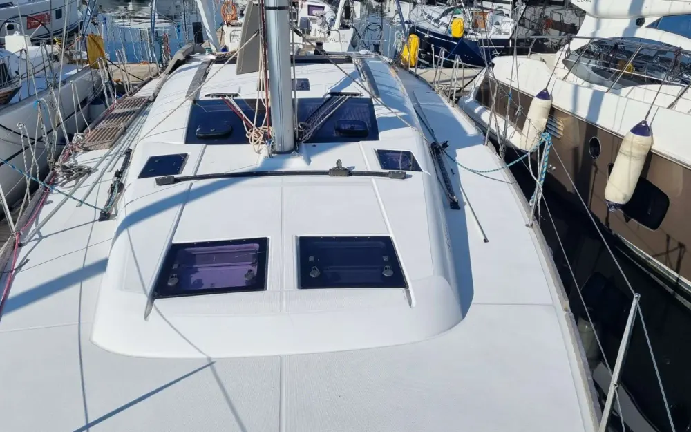 slider 9 Dufour  460 Grand Large