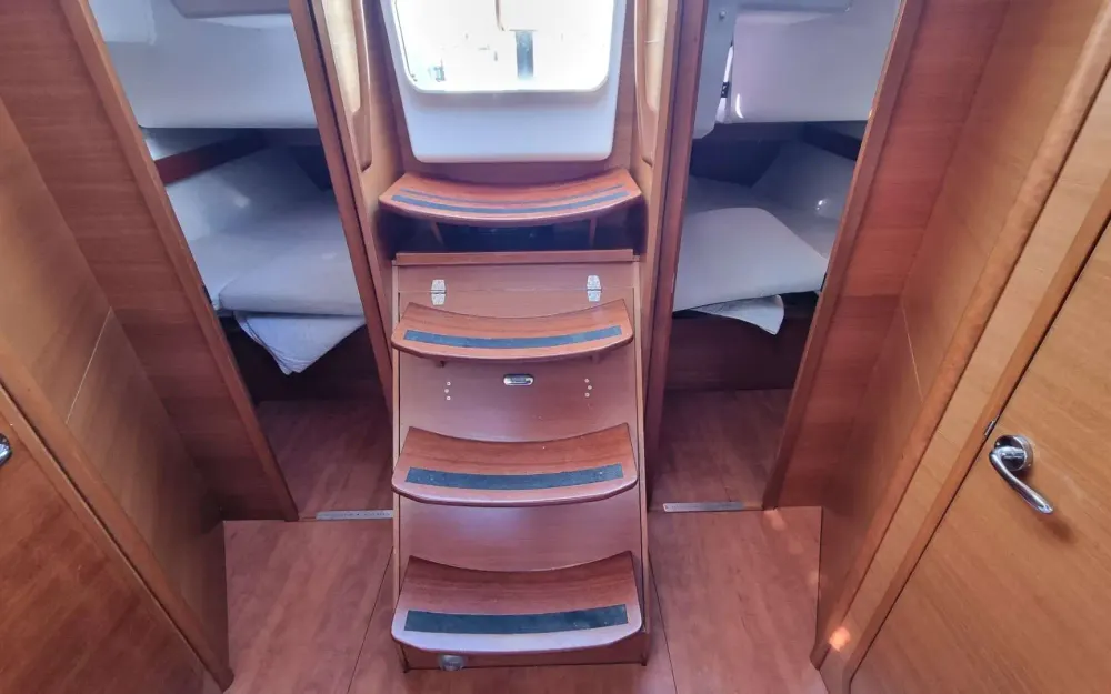 slider 6 Dufour  460 Grand Large