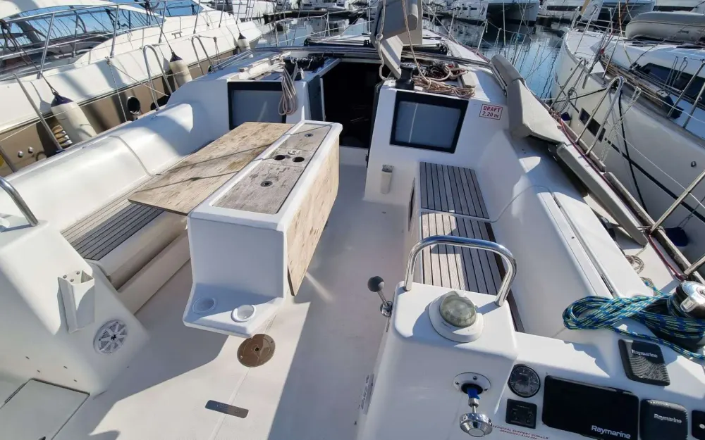 slider 8 Dufour  460 Grand Large