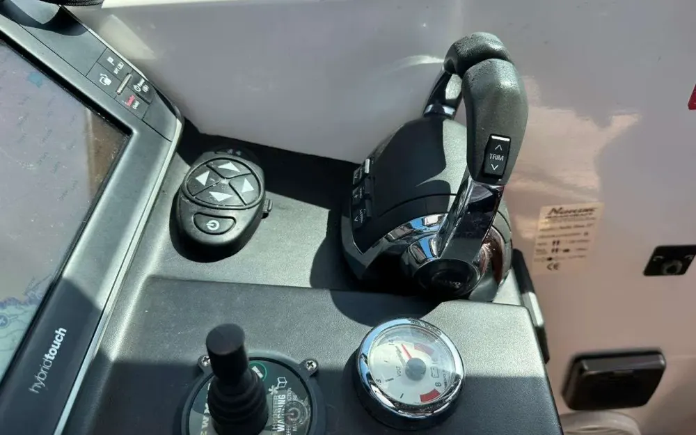 slider 12 Arctic Blue  37