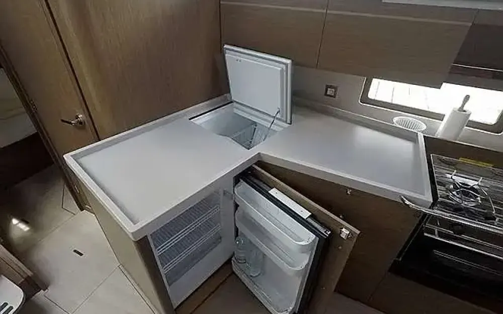 slider 6 Beneteau Oceanis 46.1