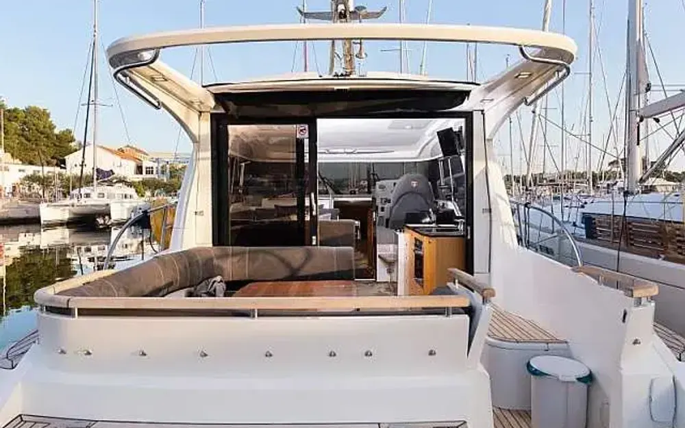 slider 9 Marex  375