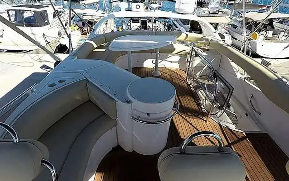 slider 13 Fairline Phantom 50