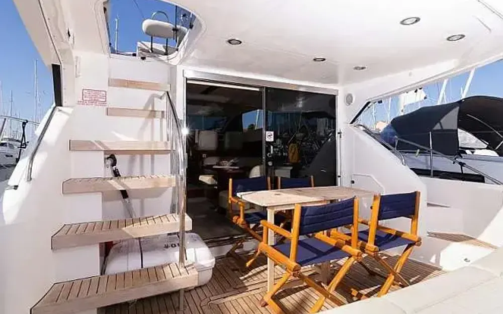 slider 19 Fairline Phantom 50