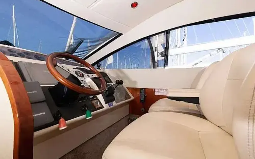 slider 20 Fairline Phantom 50