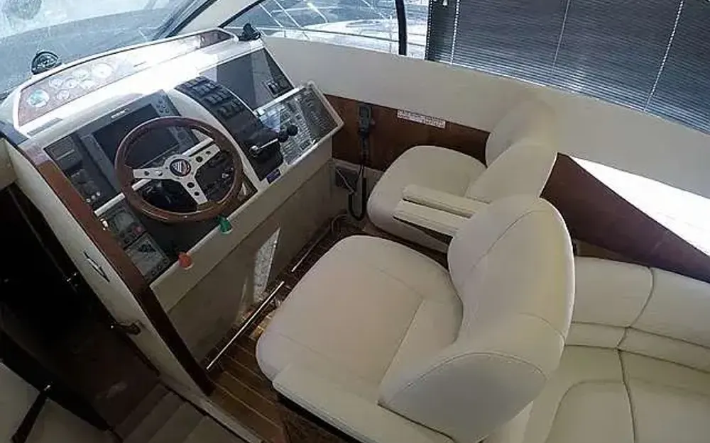 slider 27 Fairline Phantom 50