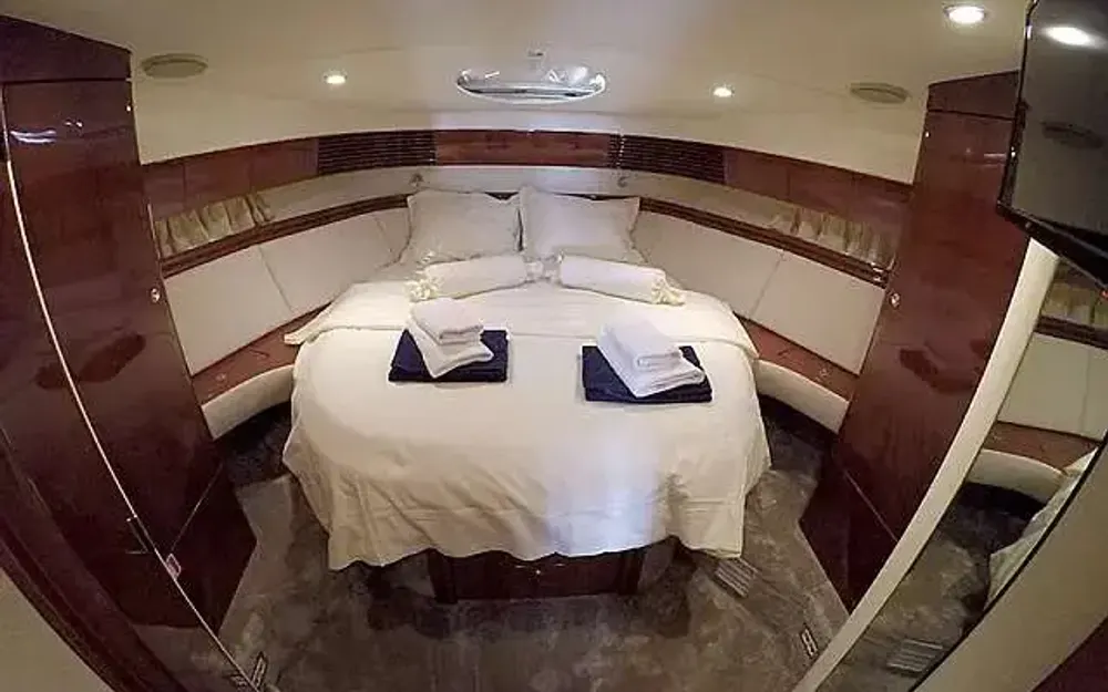 slider 28 Fairline Phantom 50