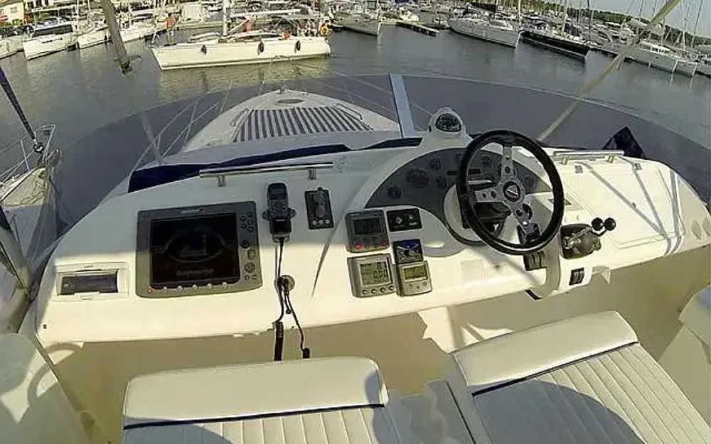 slider 36 Fairline Phantom 50