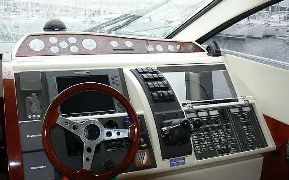 slider 42 Fairline Phantom 50