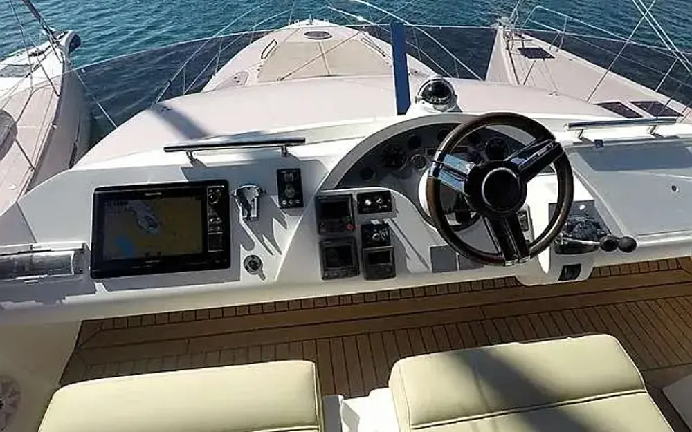 slider 5 Fairline Phantom 50