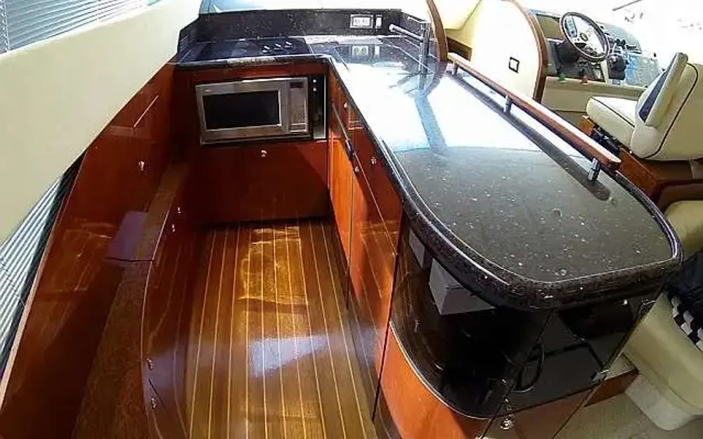 slider 8 Fairline Phantom 50