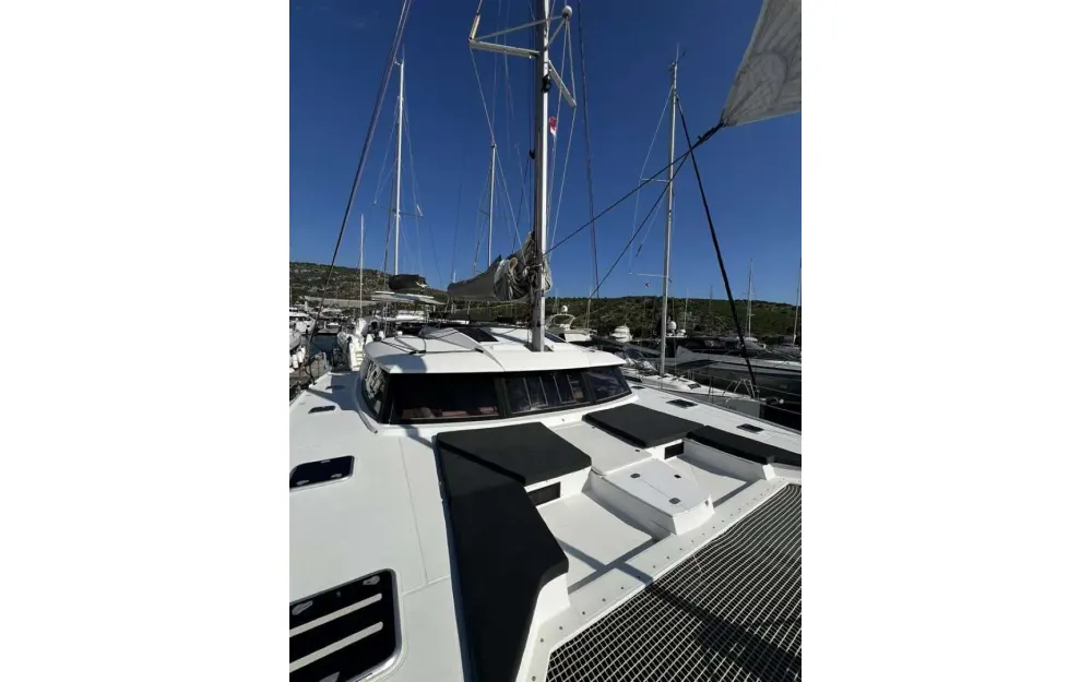 slider 9 Fountaine Pajot Saba 50