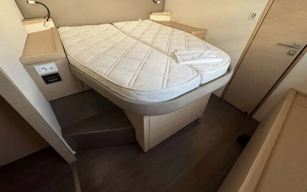 slider 11 Fountaine Pajot Saba 50