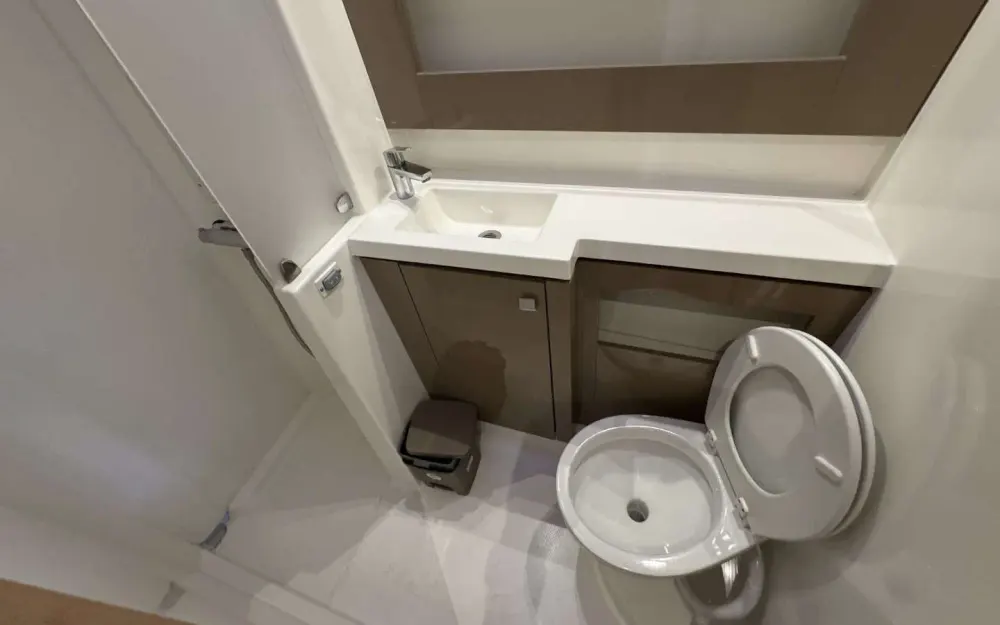 slider 14 Fountaine Pajot Saba 50