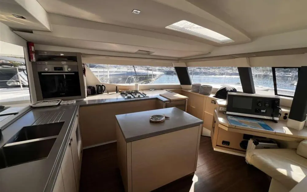 slider 4 Fountaine Pajot Saba 50