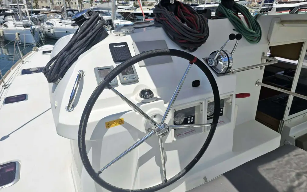 slider 24 Lagoon  400