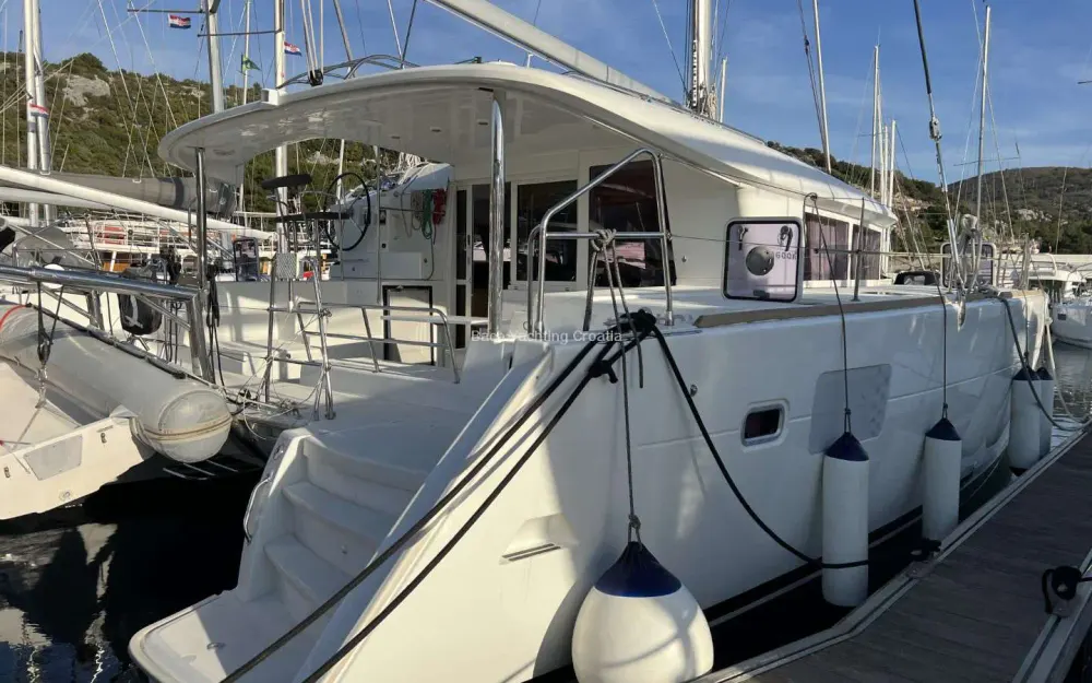 slider 14 Lagoon  400 S2