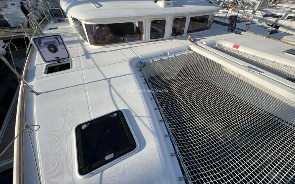 slider 8 Lagoon  400 S2