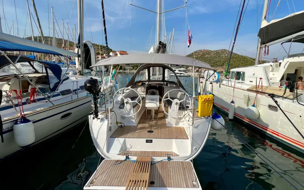 slider 0 Bavaria  34 Cruiser