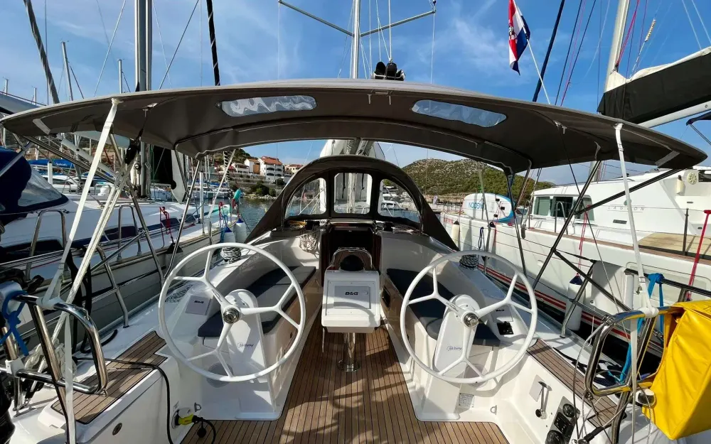 slider 12 Bavaria  34 Cruiser