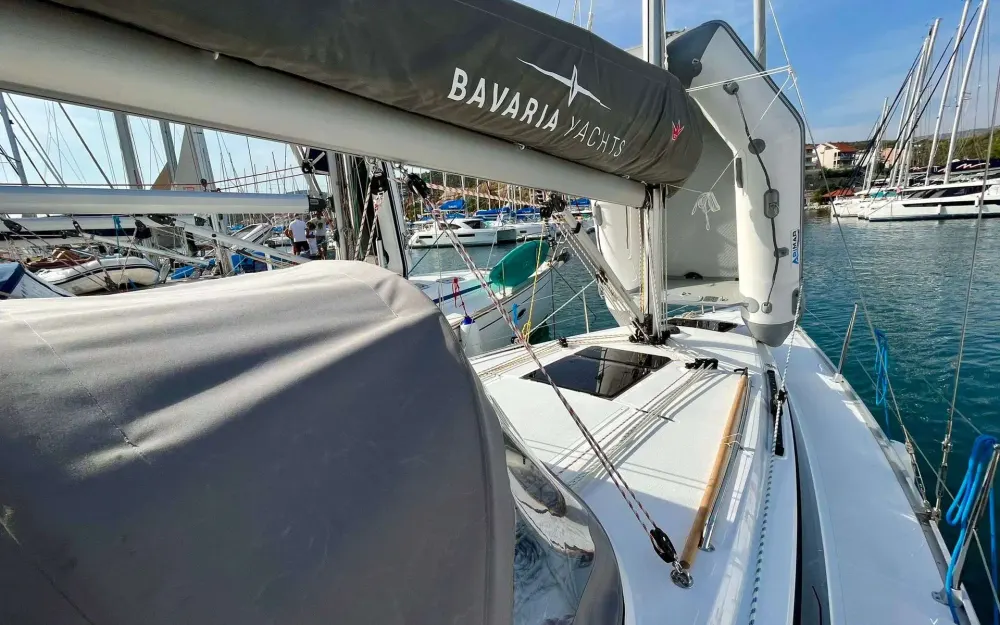 slider 5 Bavaria  34 Cruiser