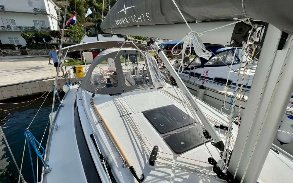 slider 8 Bavaria  34 Cruiser