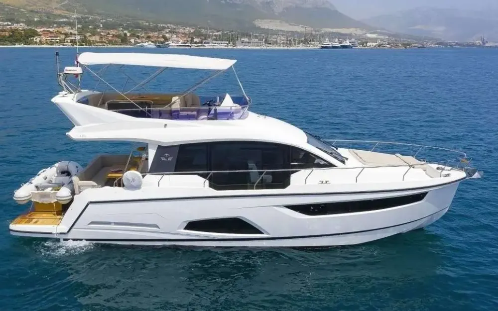 slider 0 Sealine  F430