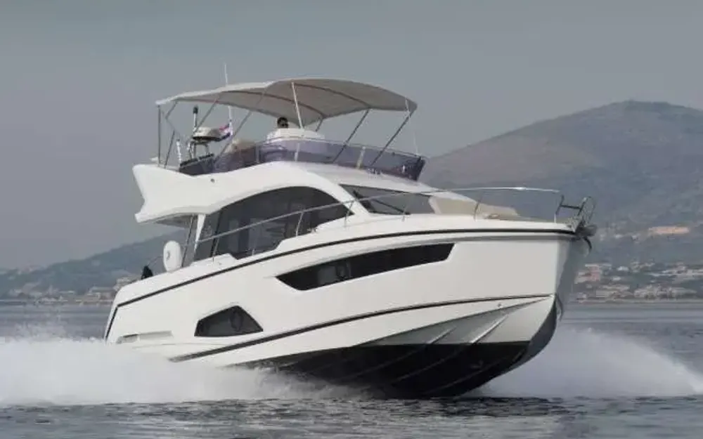 slider 10 Sealine  F430