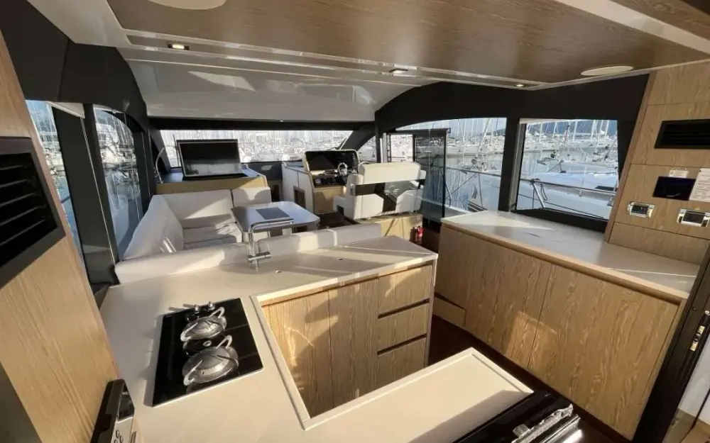 slider 11 Sealine  F430